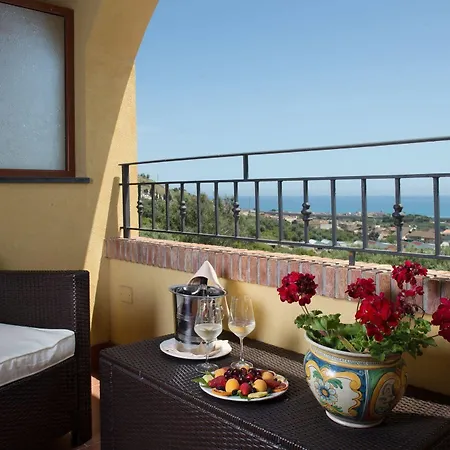 'a Nuciara Park & 3* Furci Siculo