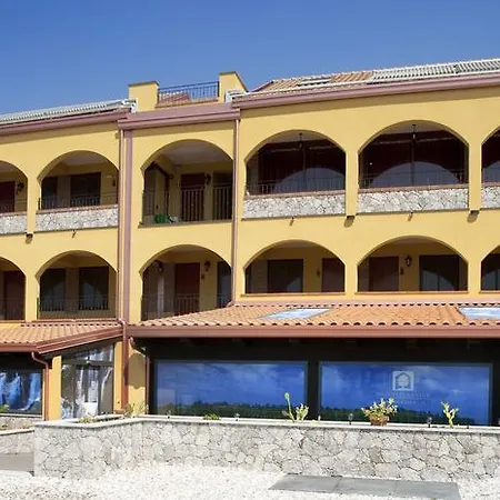 Hotel 'a Nuciara Park & Furci Siculo