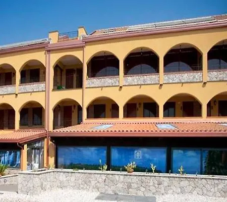 'a Nuciara Park & 3* Furci Siculo